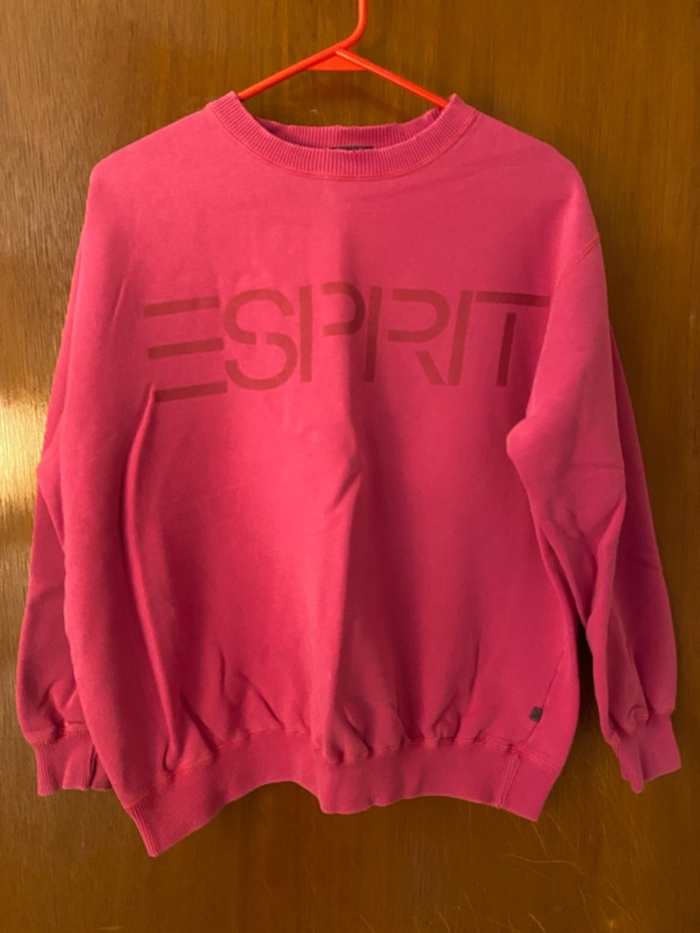 Esprit Crewneck Sweatshirt in Vibrant Pink